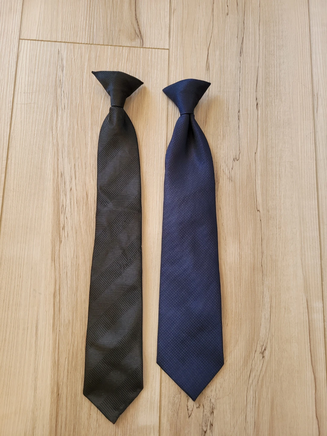 George & IN DESIGN Boyswear Clip-On Ties