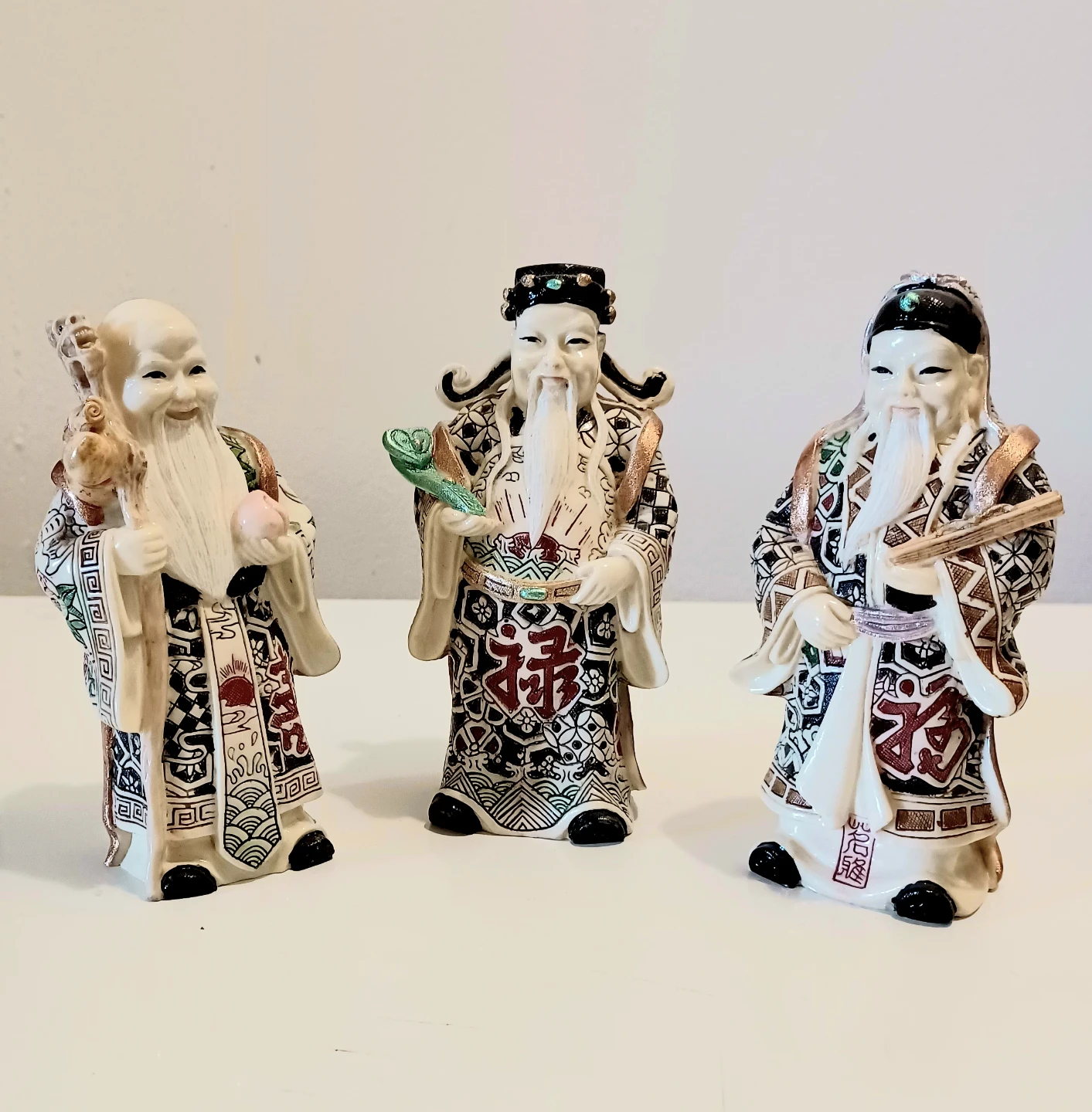 Vtg Chinese Hand Carved The 3 Emperors Set - photo 2