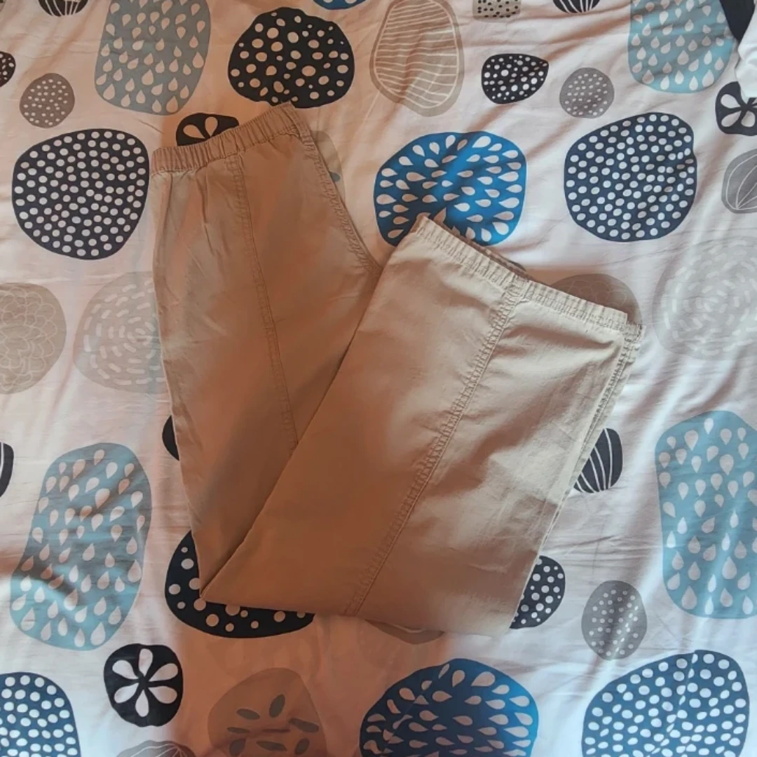 H&M divided beige cargos - US size 4 - photo 2
