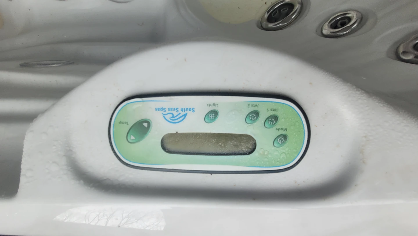 South Seas Spas Hot Tub