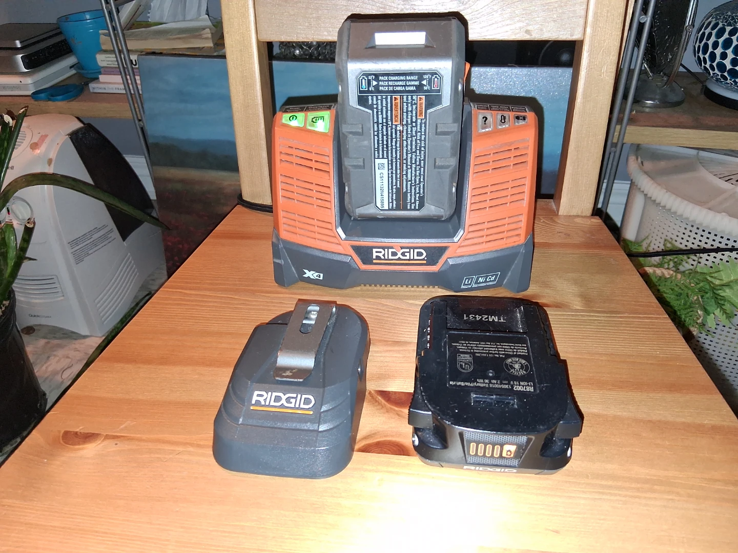 Ridgid Battery Charger and 18V 2Ah Battery
