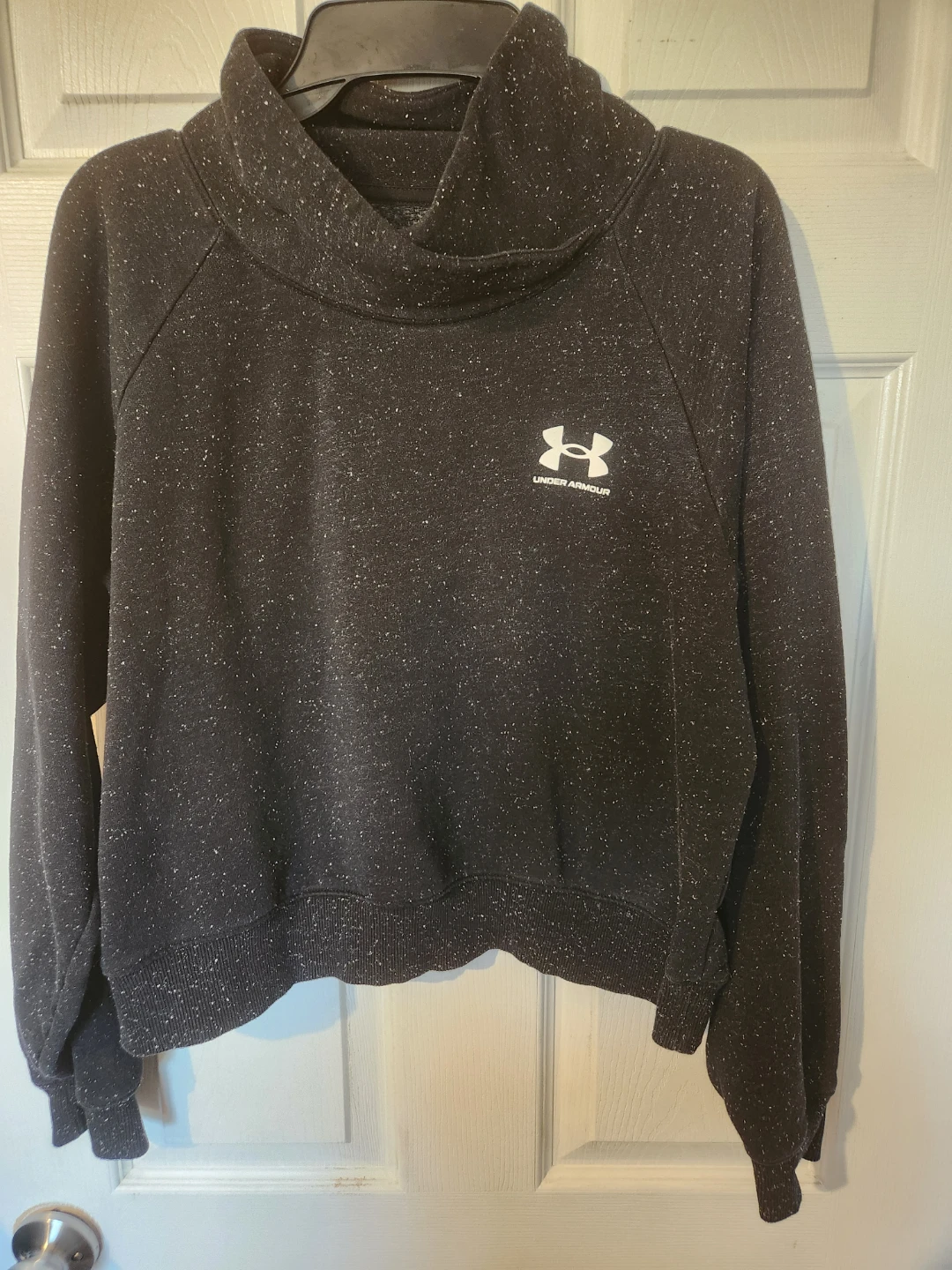 Underarmour crop top