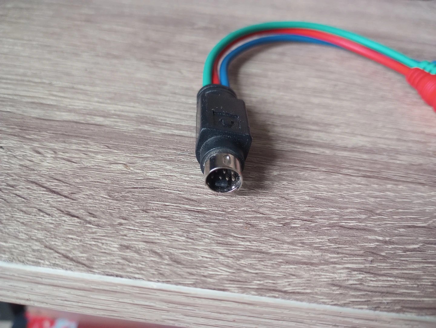 S-Video 7 pin to RCA female Component RGB Cable - photo 3