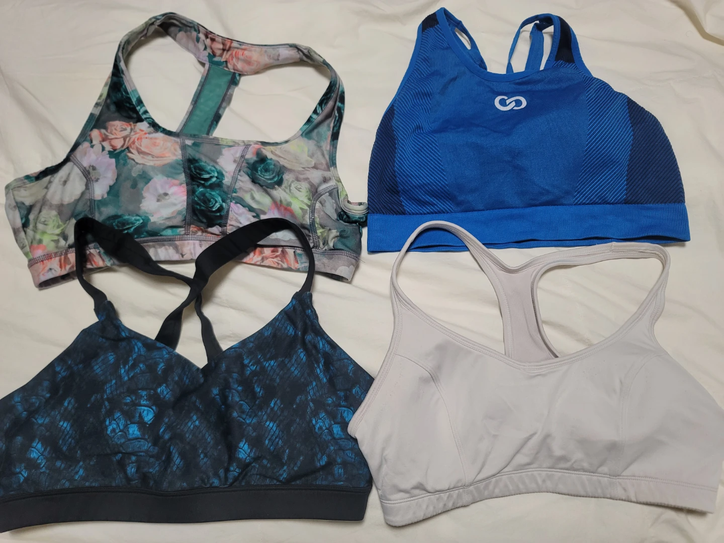 Set of 4 size Large sport bras