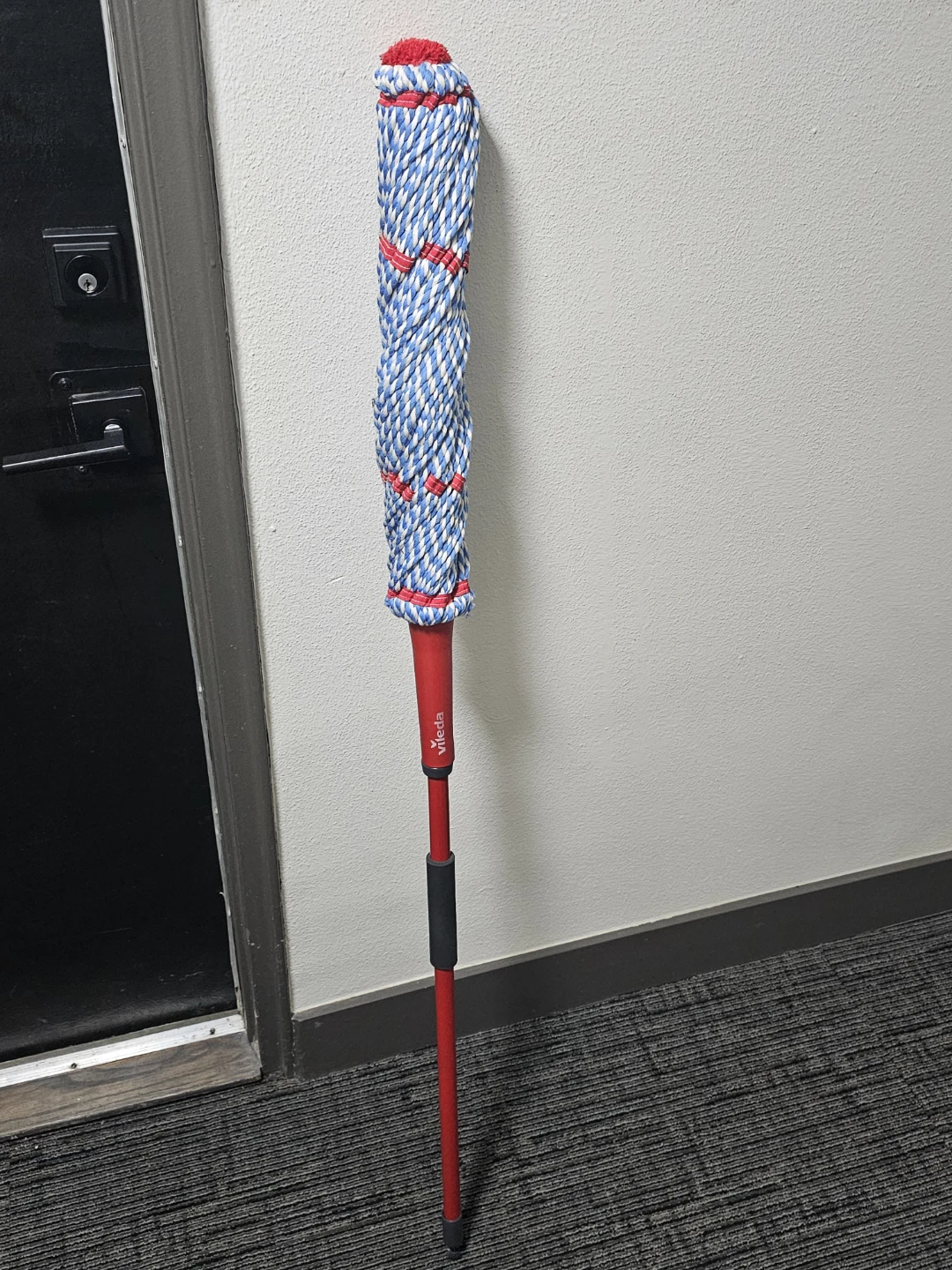 Vileda Mop with Blue and White Strands