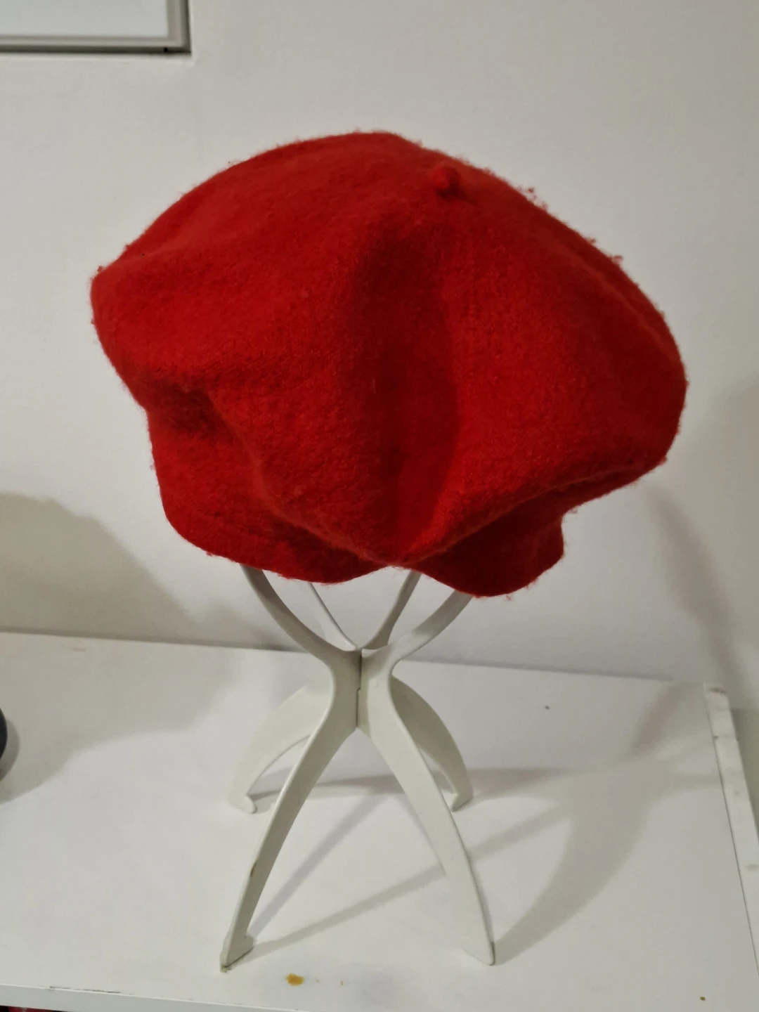Red beret - photo 2