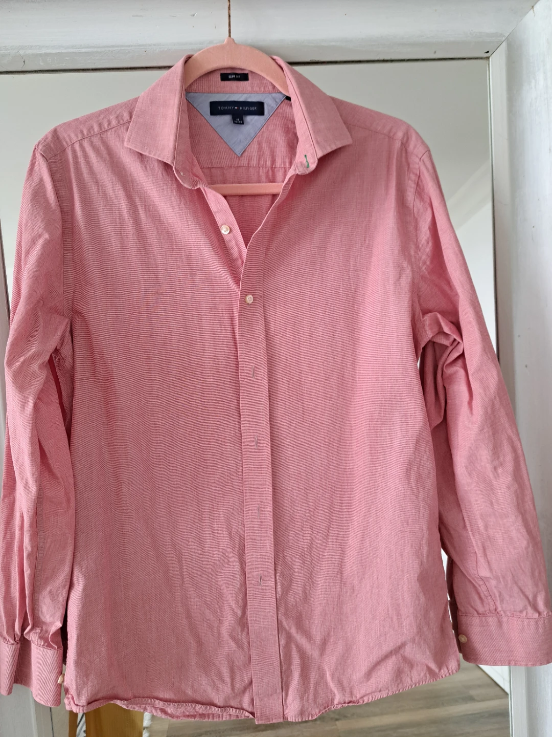 Tommy Hilfiger Slim Fit Men's Button-Up Shirt - Pink