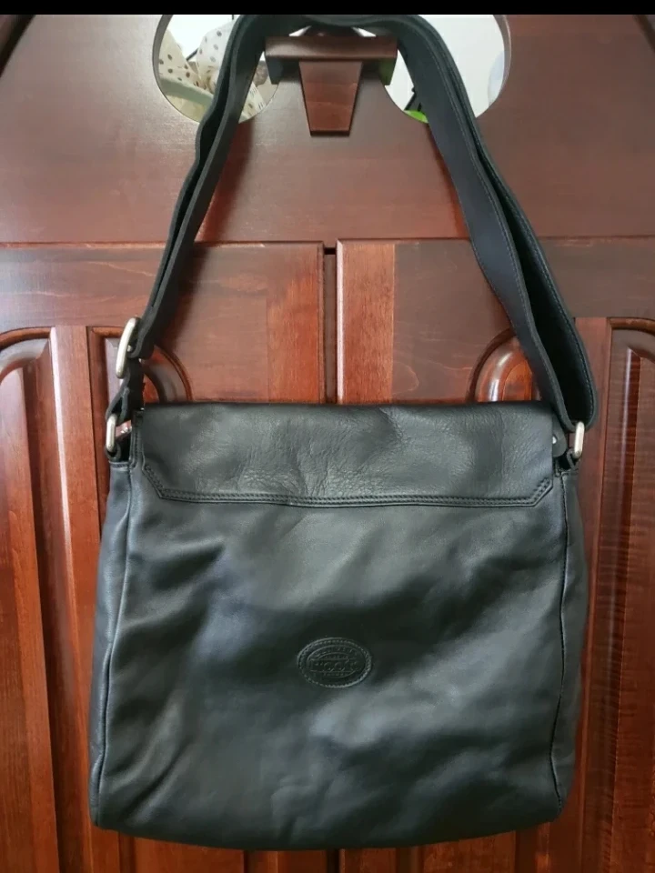 Roots Black Leather Messenger Bag - photo 2
