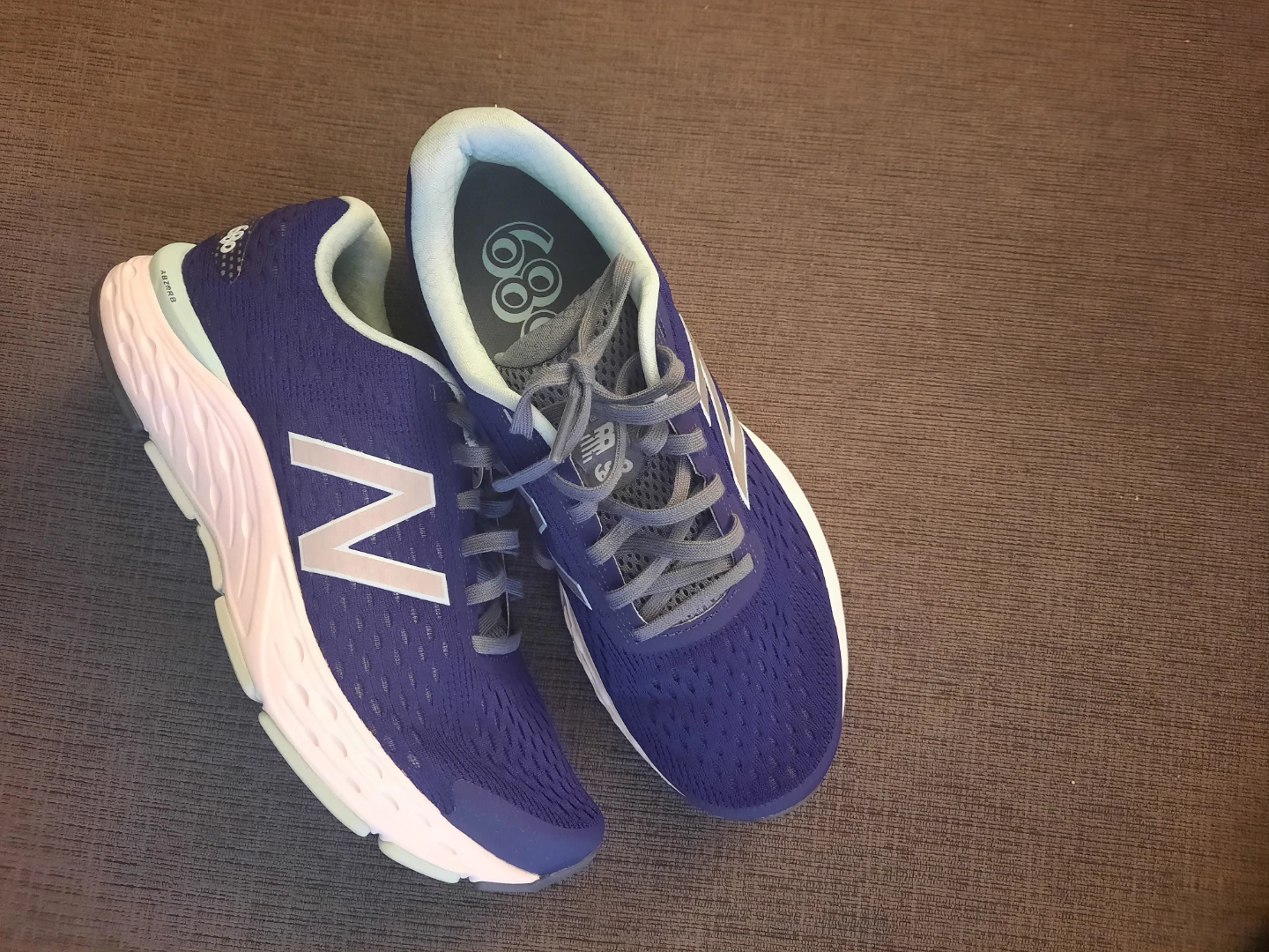 Women's  Running Shoes pick up in st.albert - photo 2