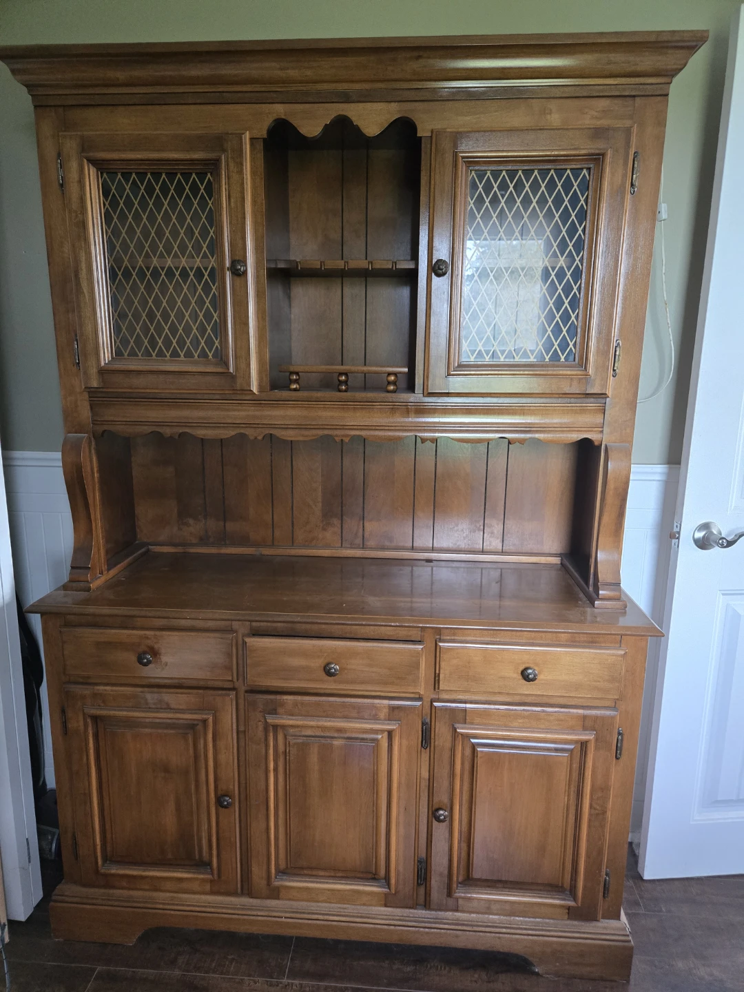 Kilgour Solid Wood Hutch