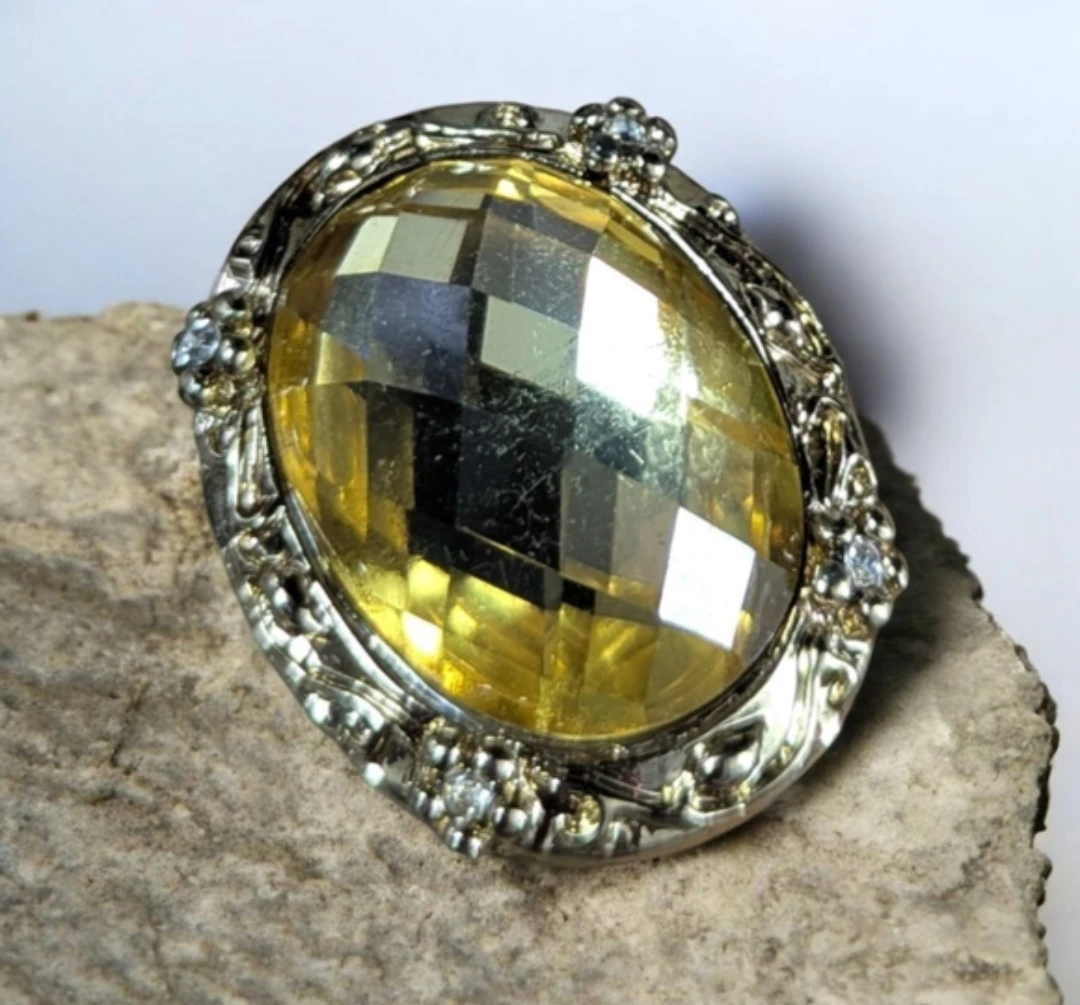 Statement Ring with Large Yellow Gemstone - photo 3