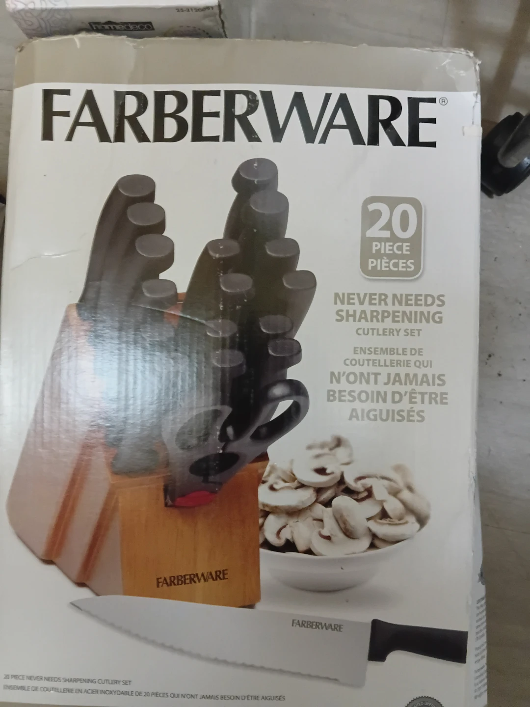 Farberware 20 Piece Never Needs Sharpening Cutlery Set