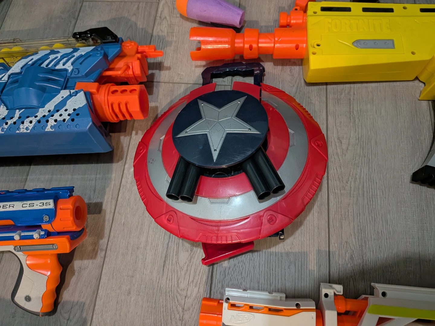 Nerf Blaster Lot with Captain America Shield - photo 4