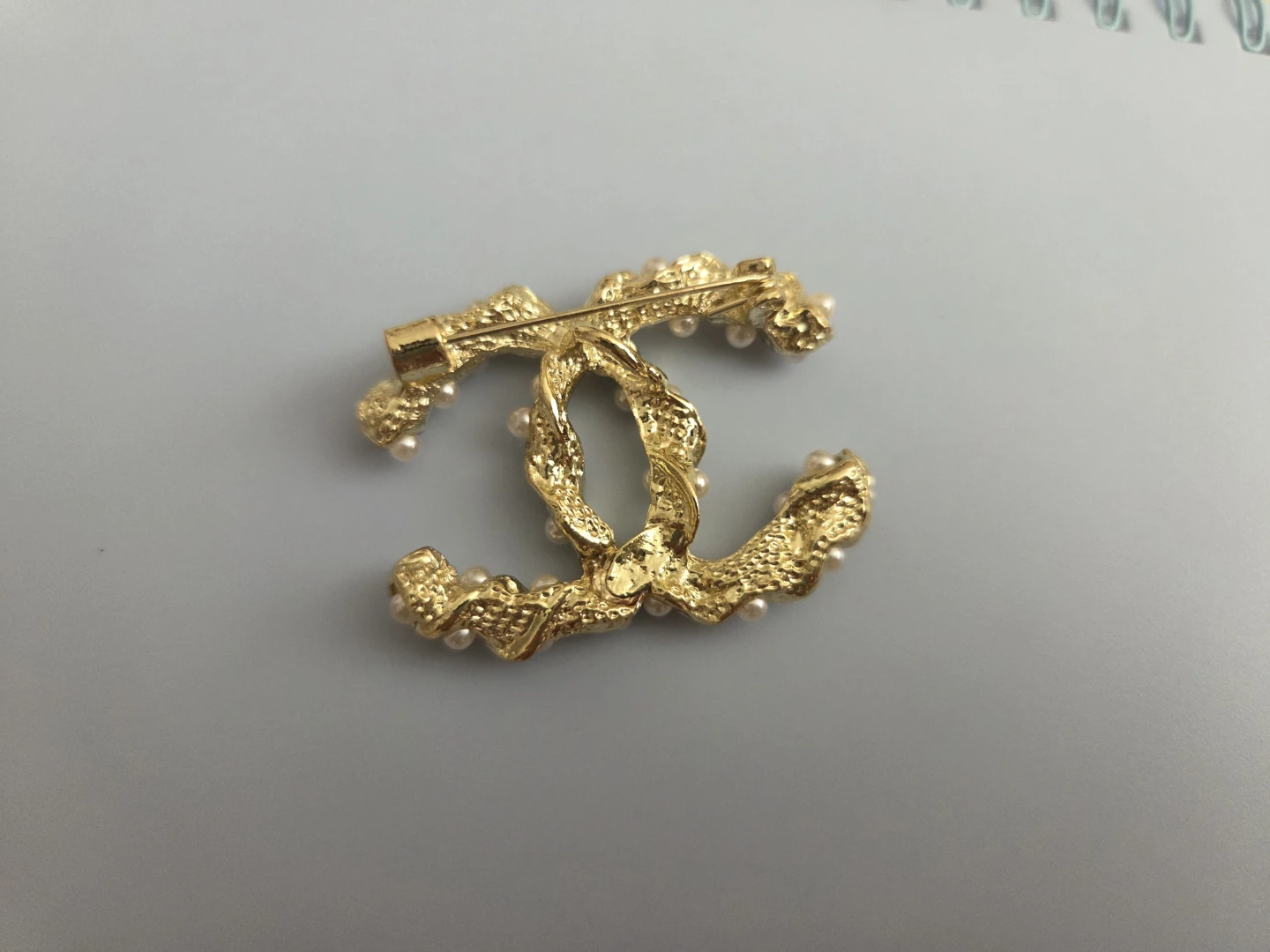 Chanel CC Pearl Brooch - photo 3