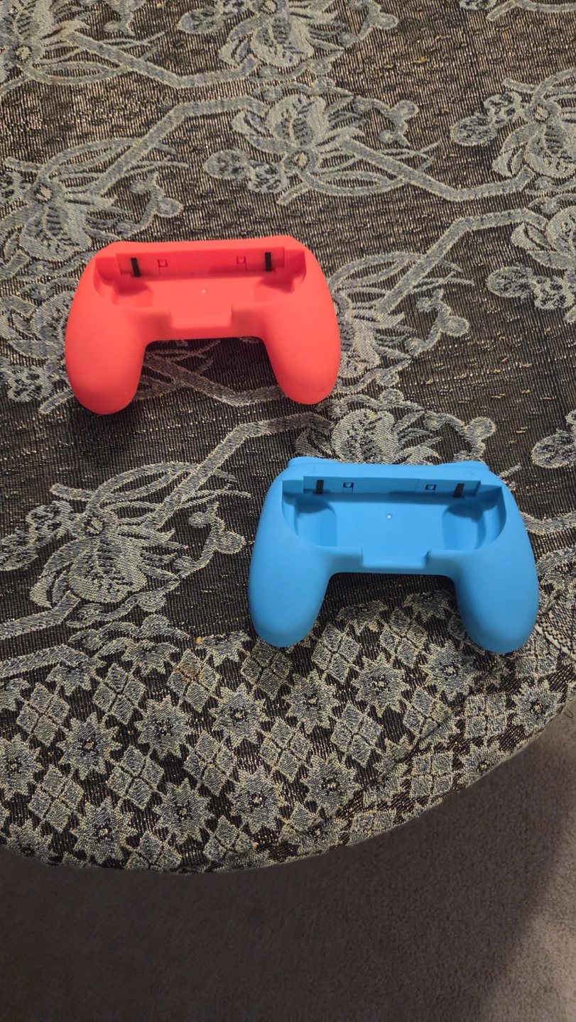 Nintendo Switch Joy-Con Grip Covers (Red & Blue)
