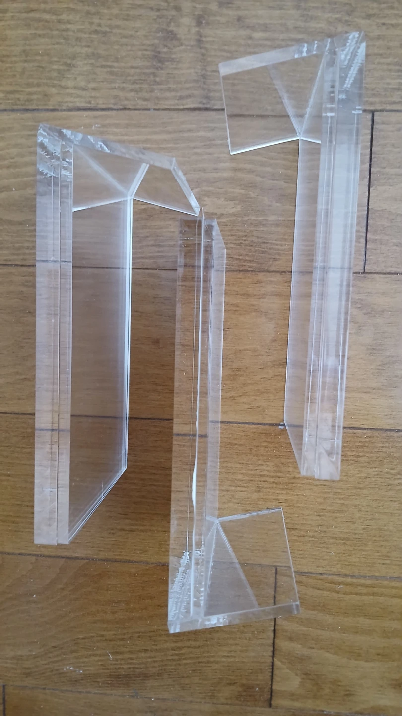 3 thick clear plexiglass photo frames for $5.00 - photo 4