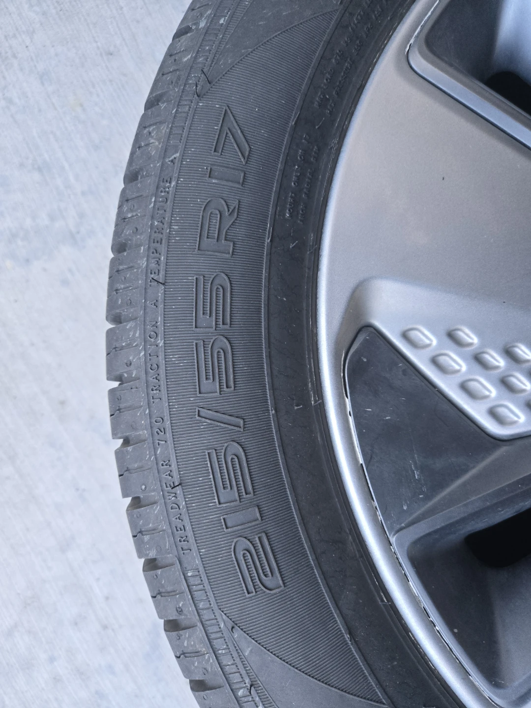 Hyundai 215/55R17 EV Tire and Wheel - photo 3