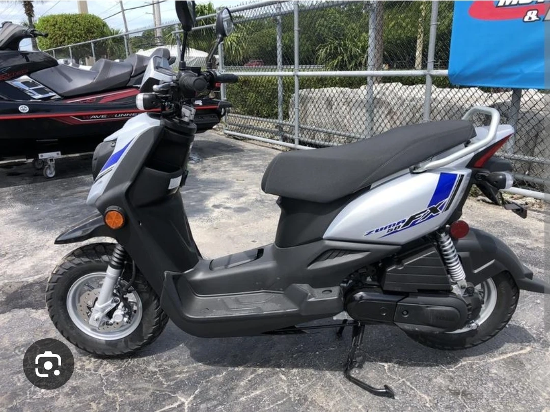 Yamaha Zuma 50 FX Scooter