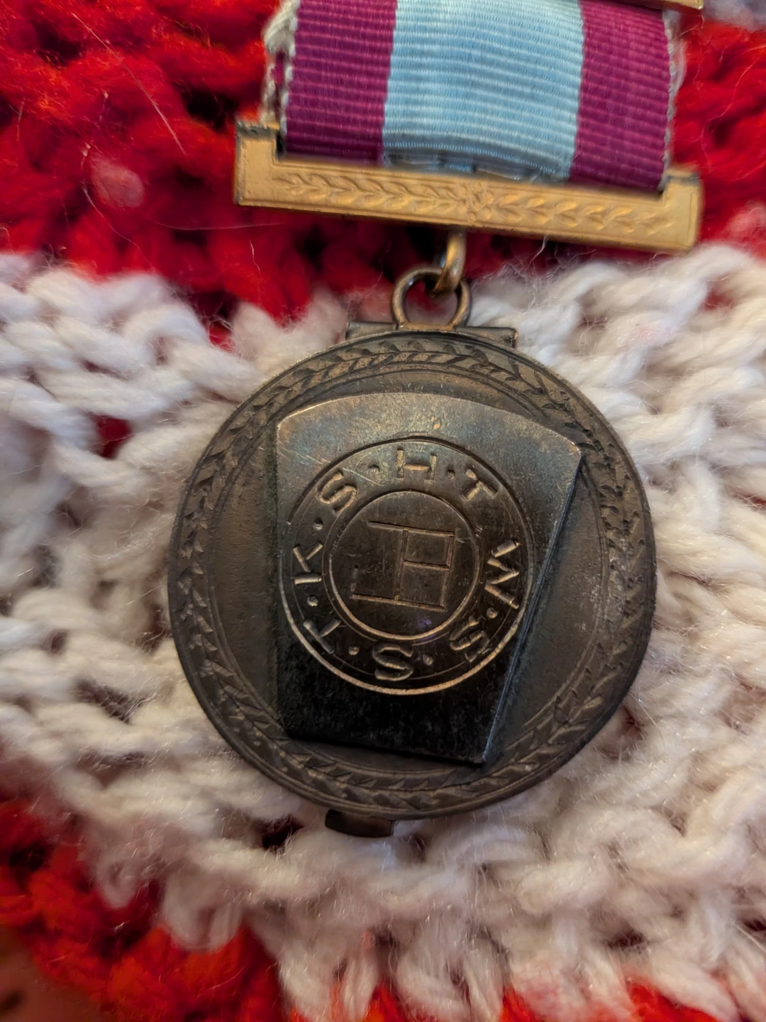 Vintage John Brown Montreal Chapter RAM-GCQ Medal - photo 2