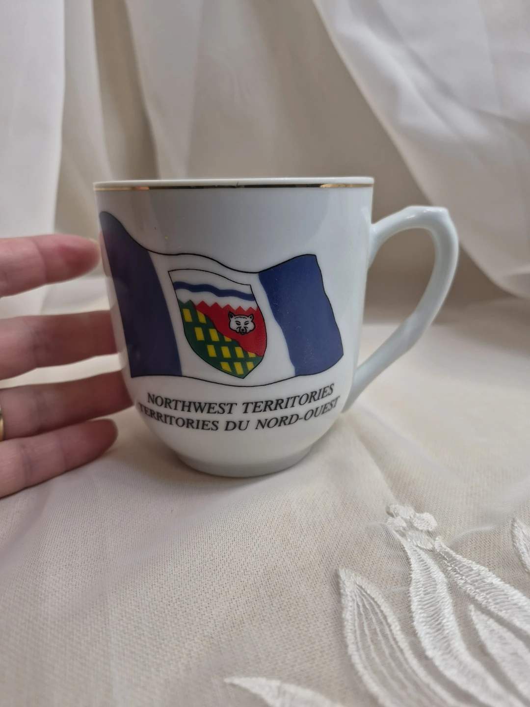 Canadian Collection Northwest Territories Porcelain Mug - photo 3