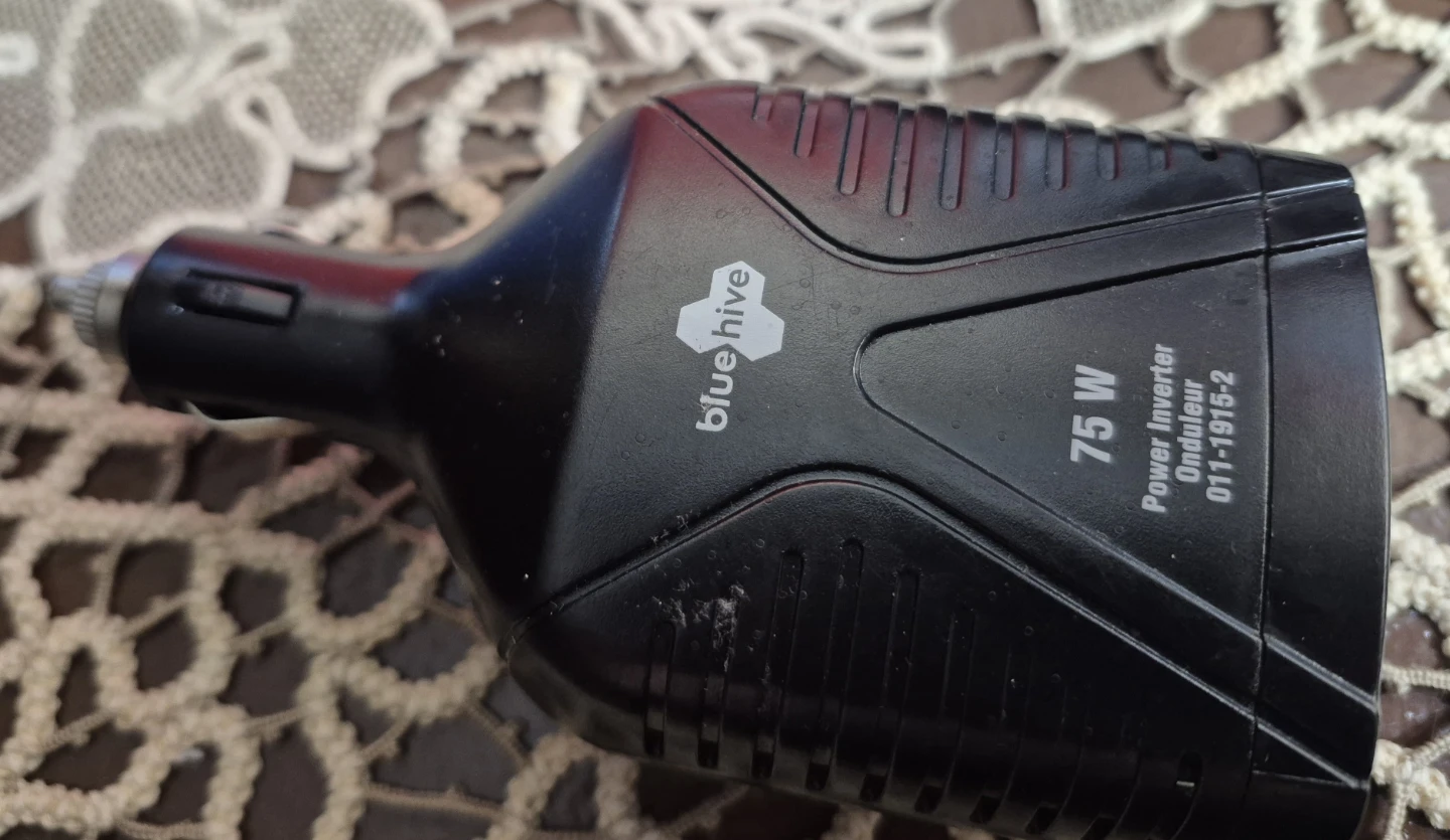 Blue Hive 75W Power Inverter - photo 4