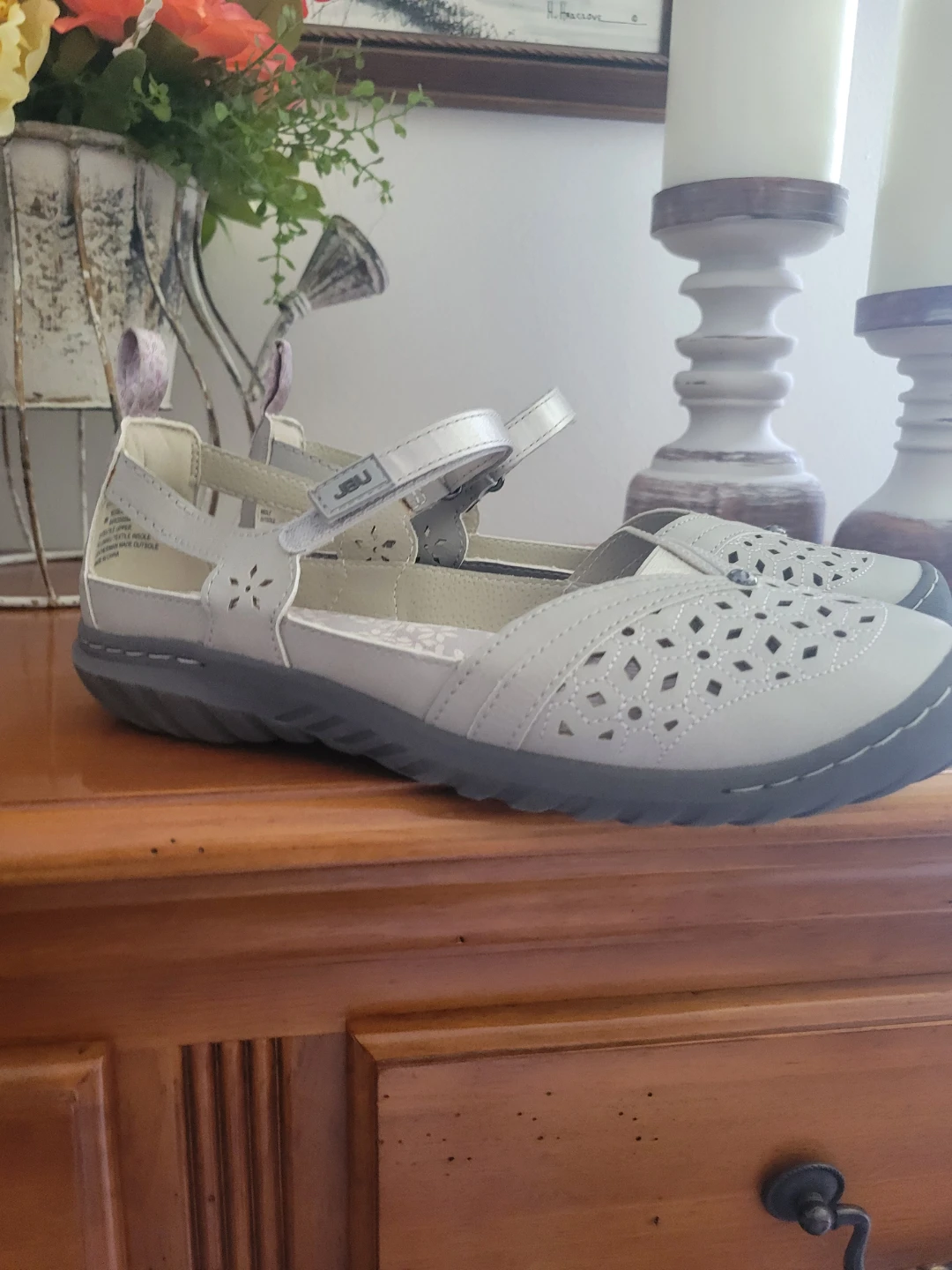 JBU Memory Foam Mary Jane Flats - Size 8.5