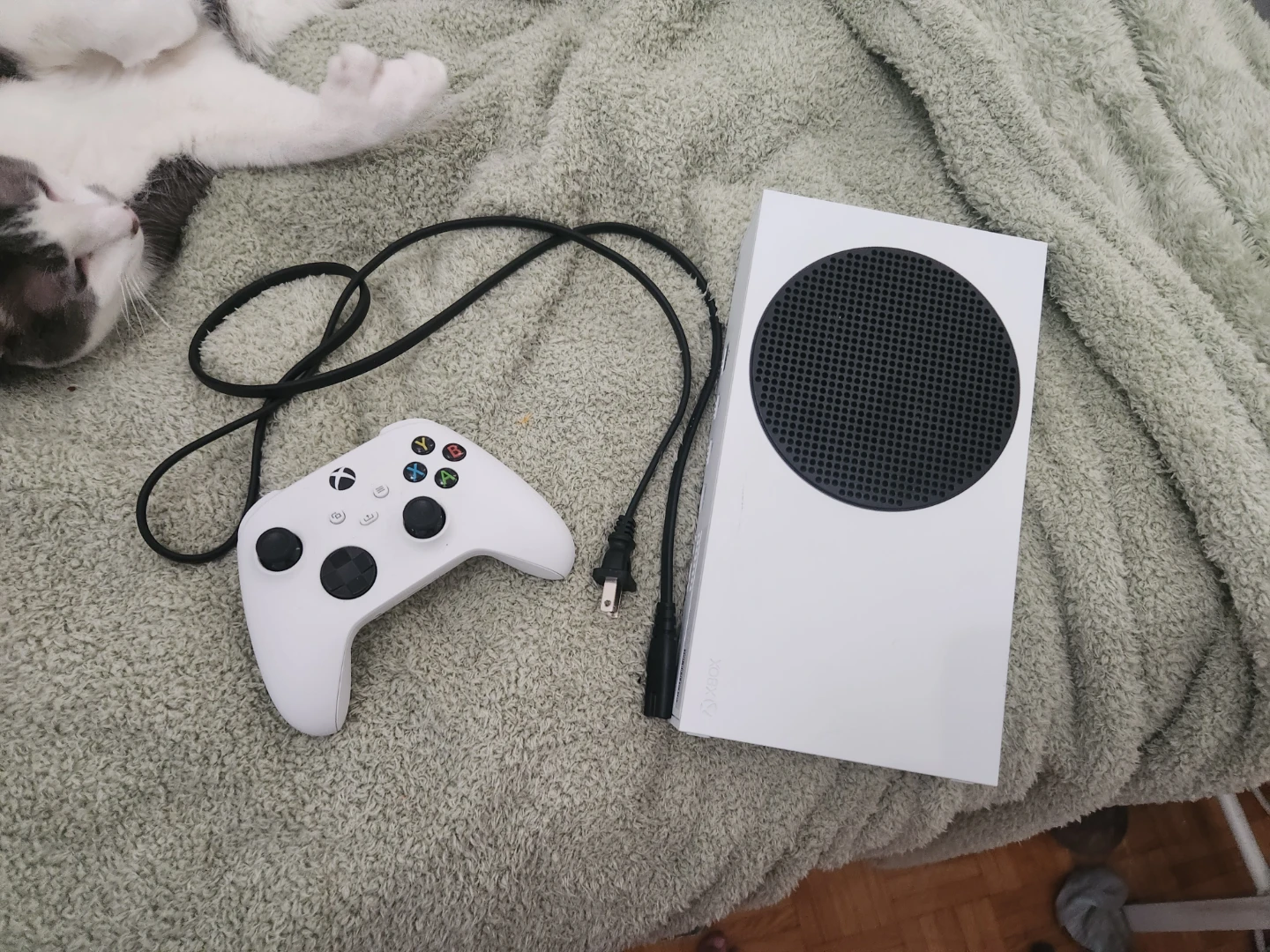 Xbox Series S Console with Controller - photo 5