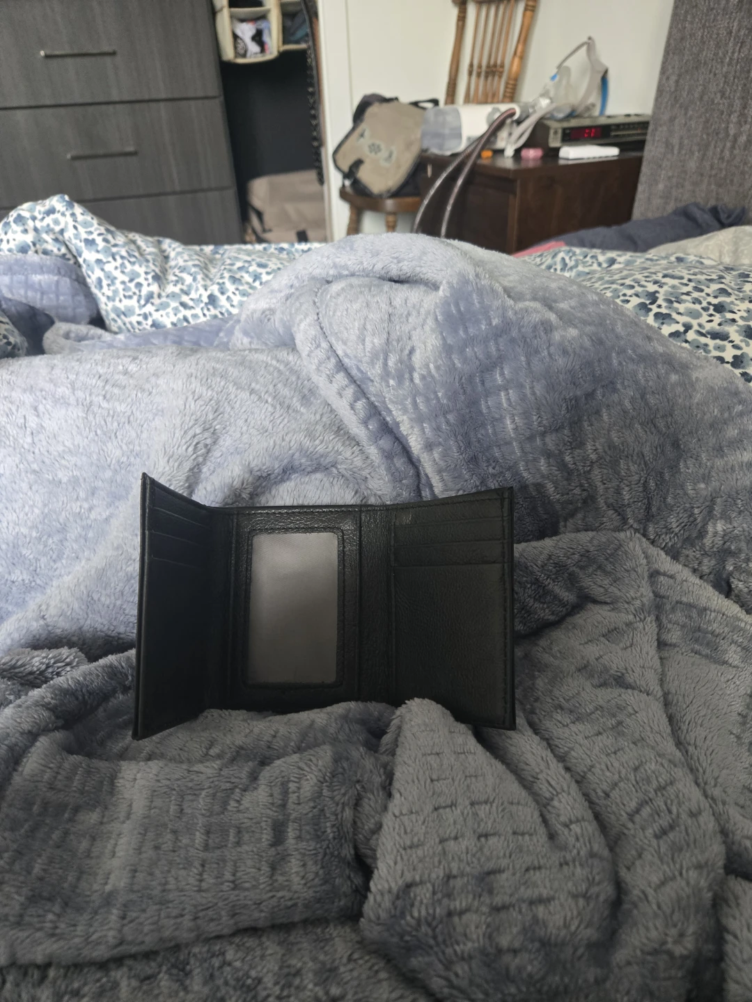 Black Bifold Wallet with ID Window - photo 2
