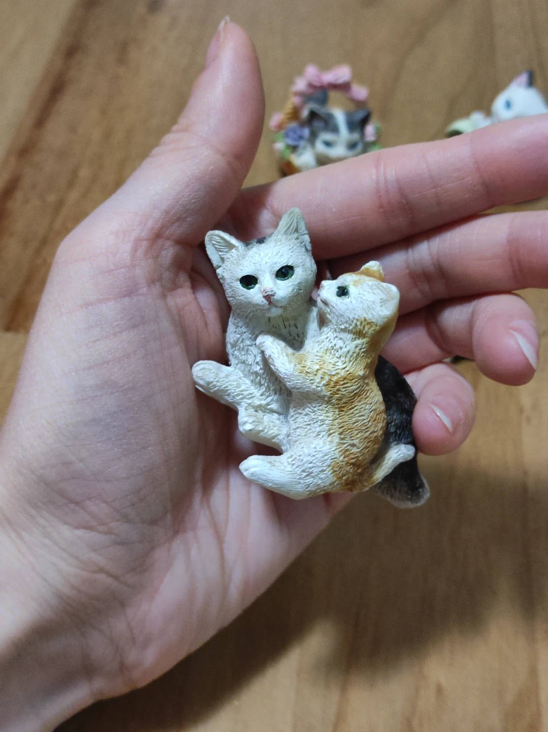 Set of 6 Decorative Cat Figurines - photo 4