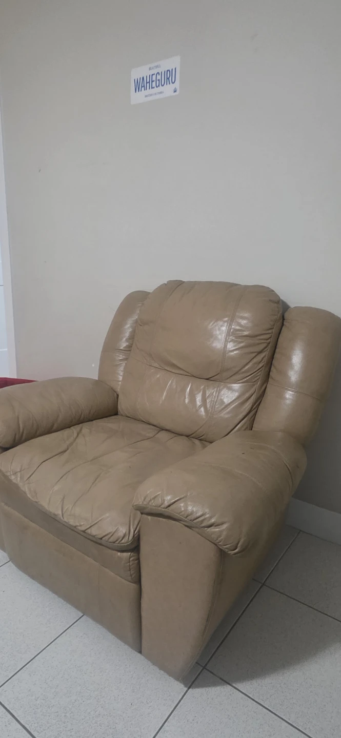 Tan Leather Recliner Chair - photo 4
