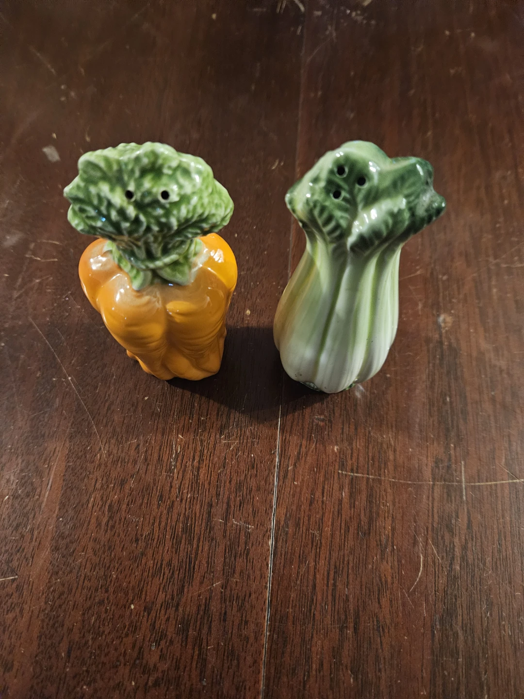 Vegetable Salt and Pepper Shakers (Carrot and Bok Choy) - photo 2