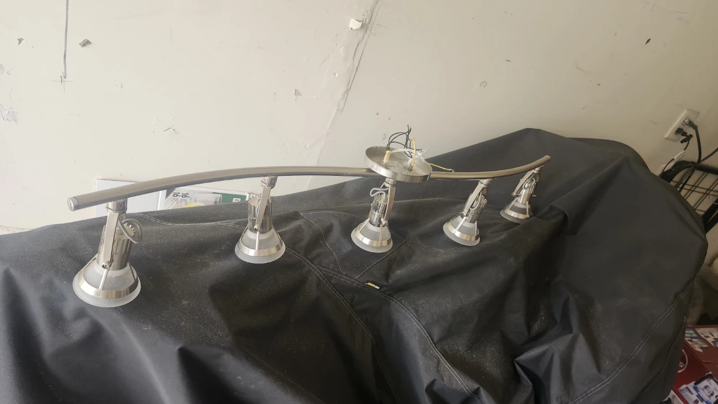 5-Light Track Lighting Fixture - photo 3