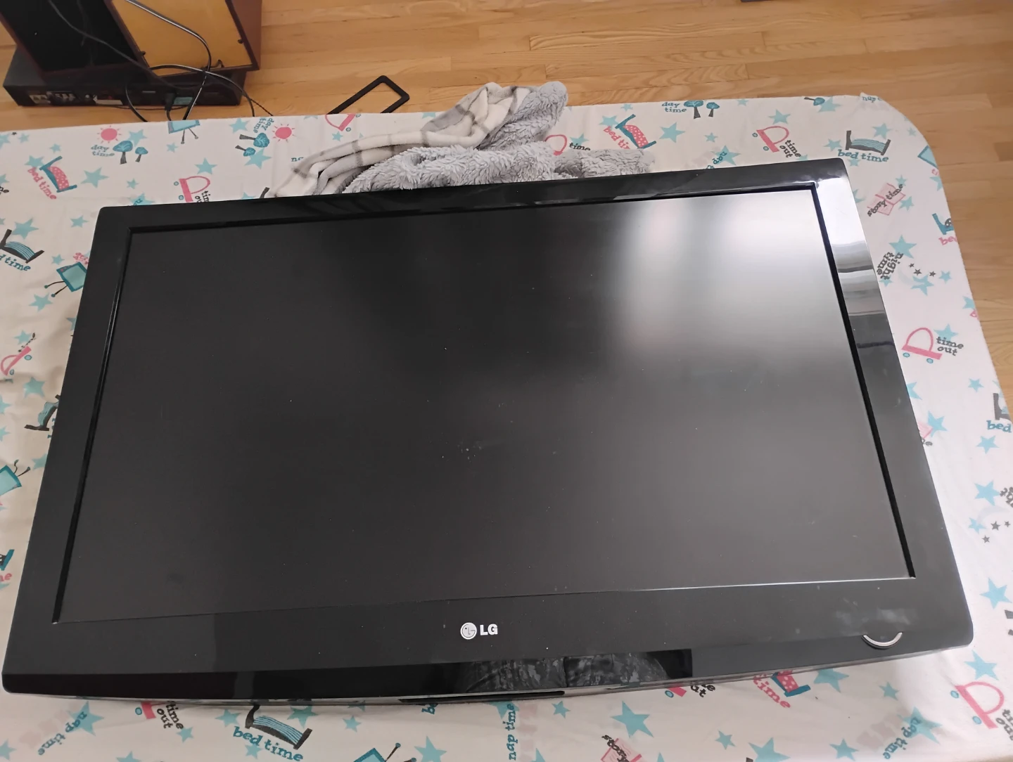 LG 42 inch flat screen TV