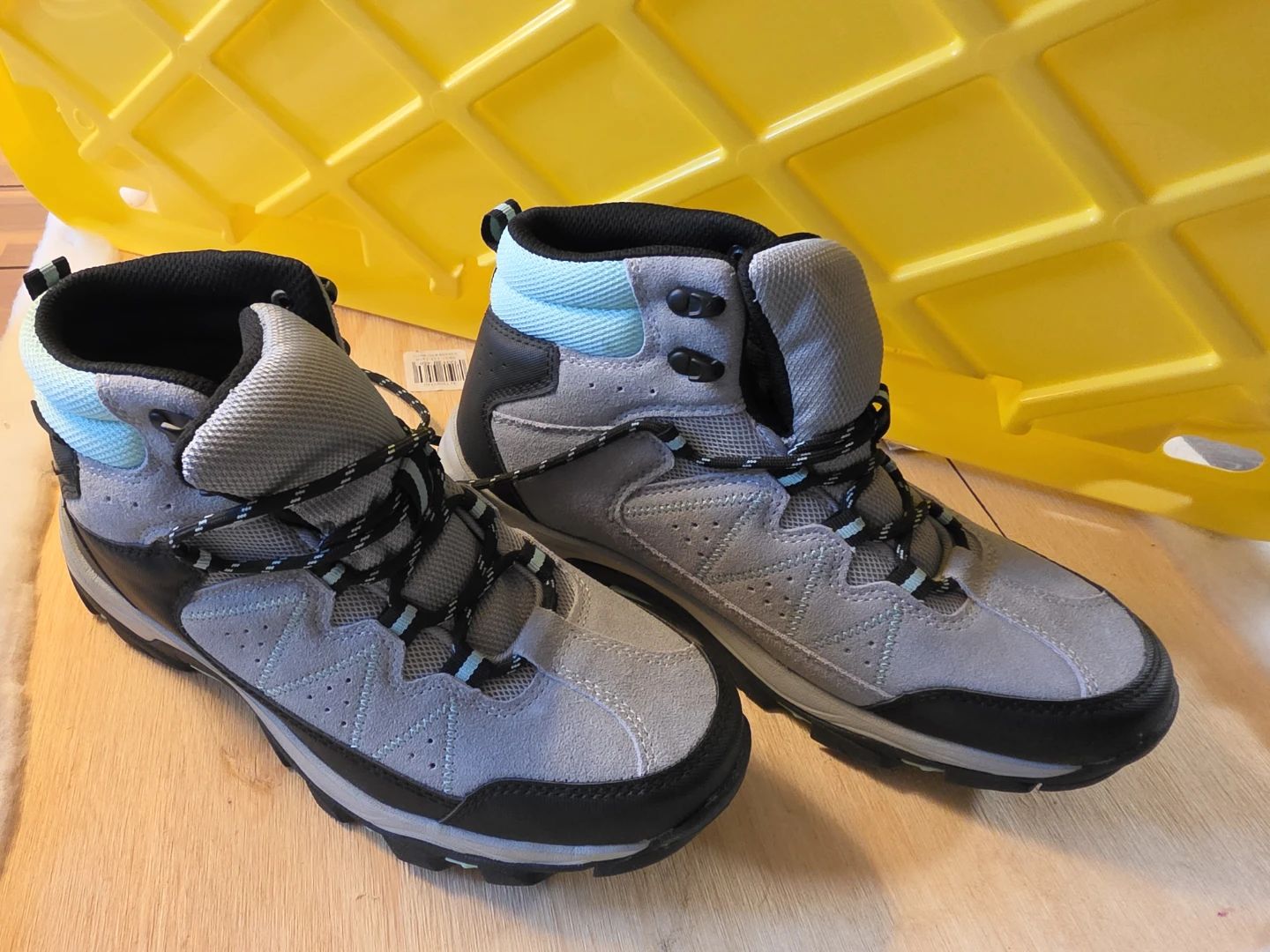 ADVENTURIDGE Women's Hiking Boots