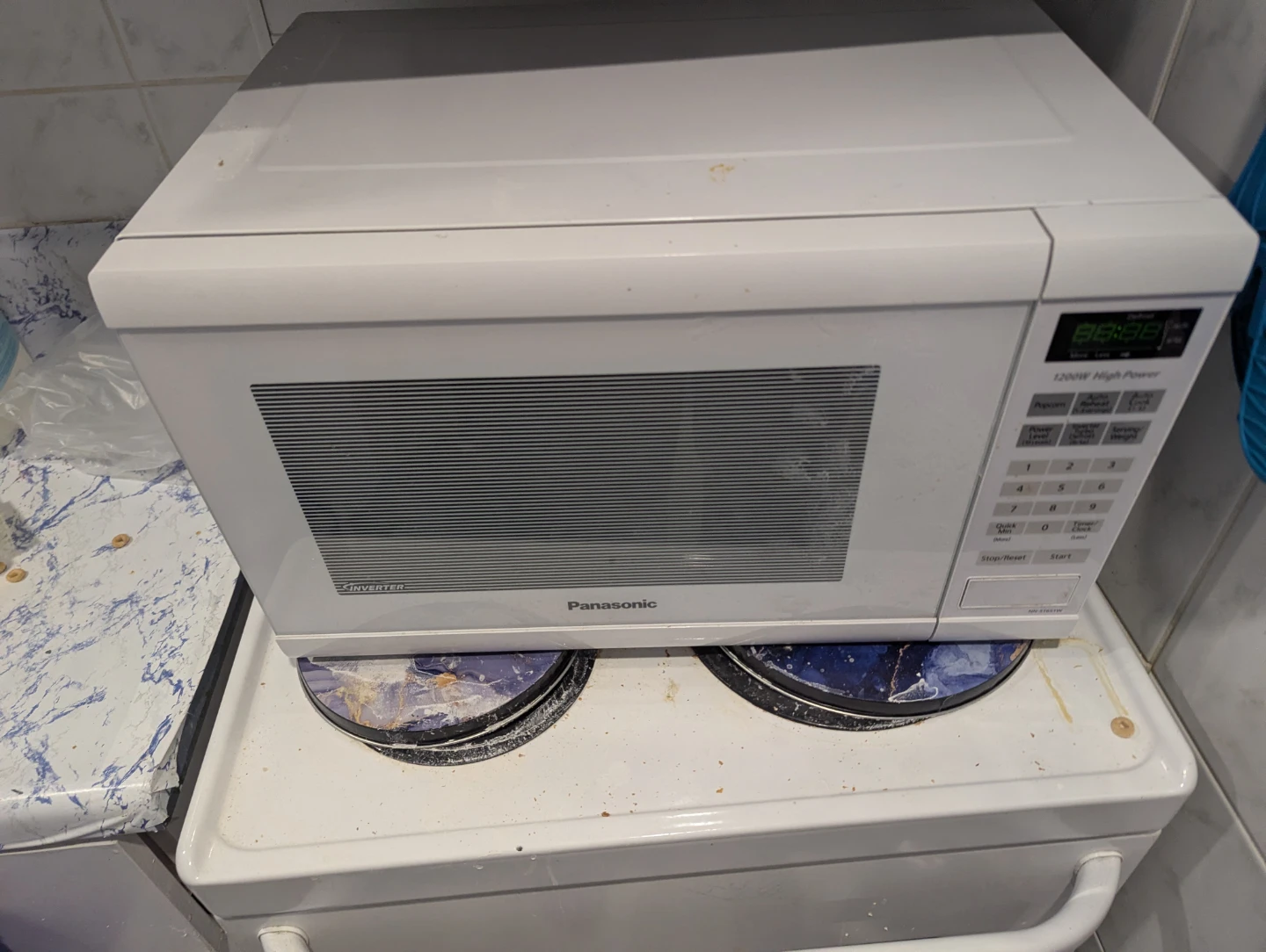 Panasonic Microwave Oven - priced low for quick sale