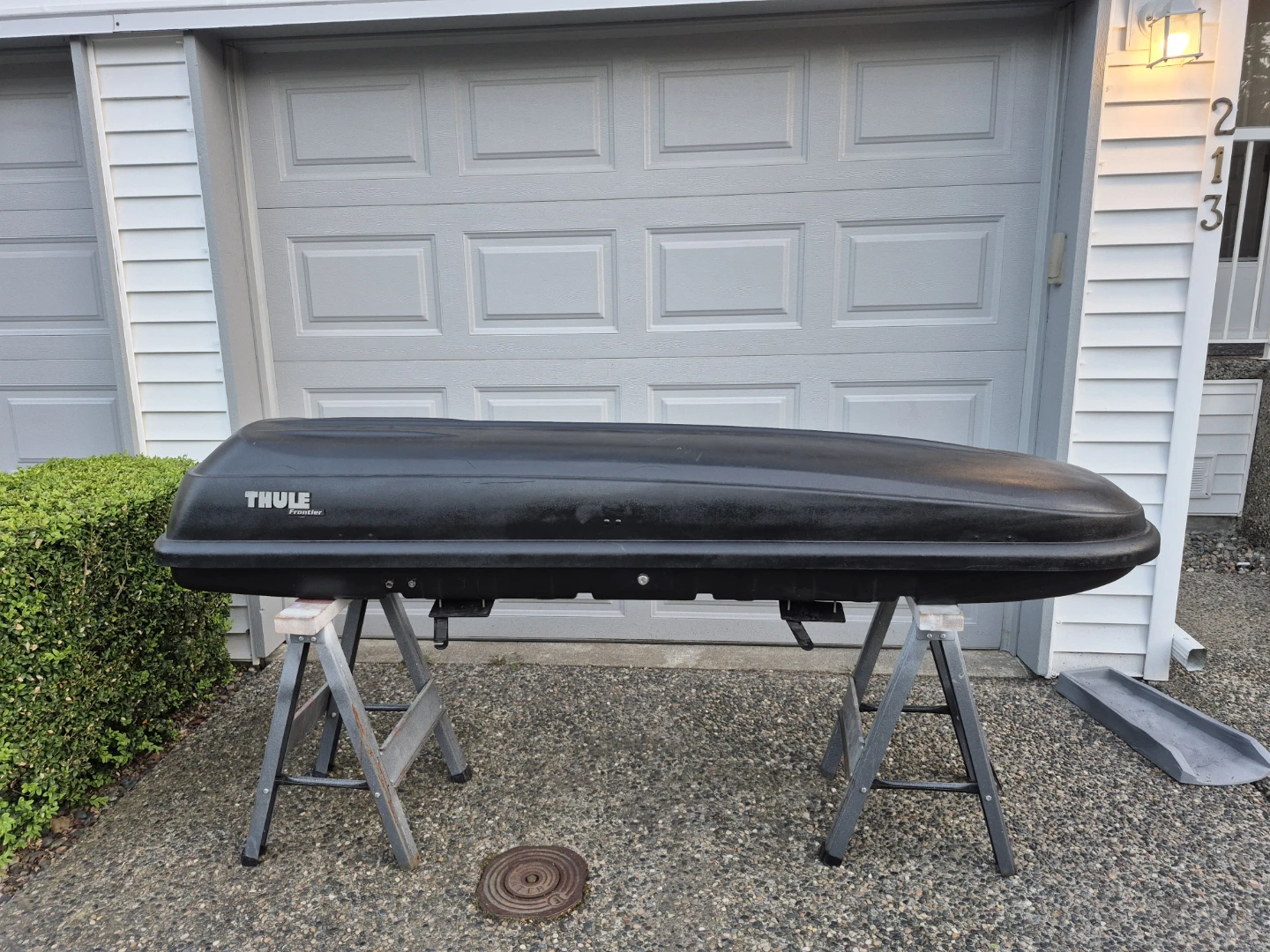 Thule Frontier car top storage unit - photo 4