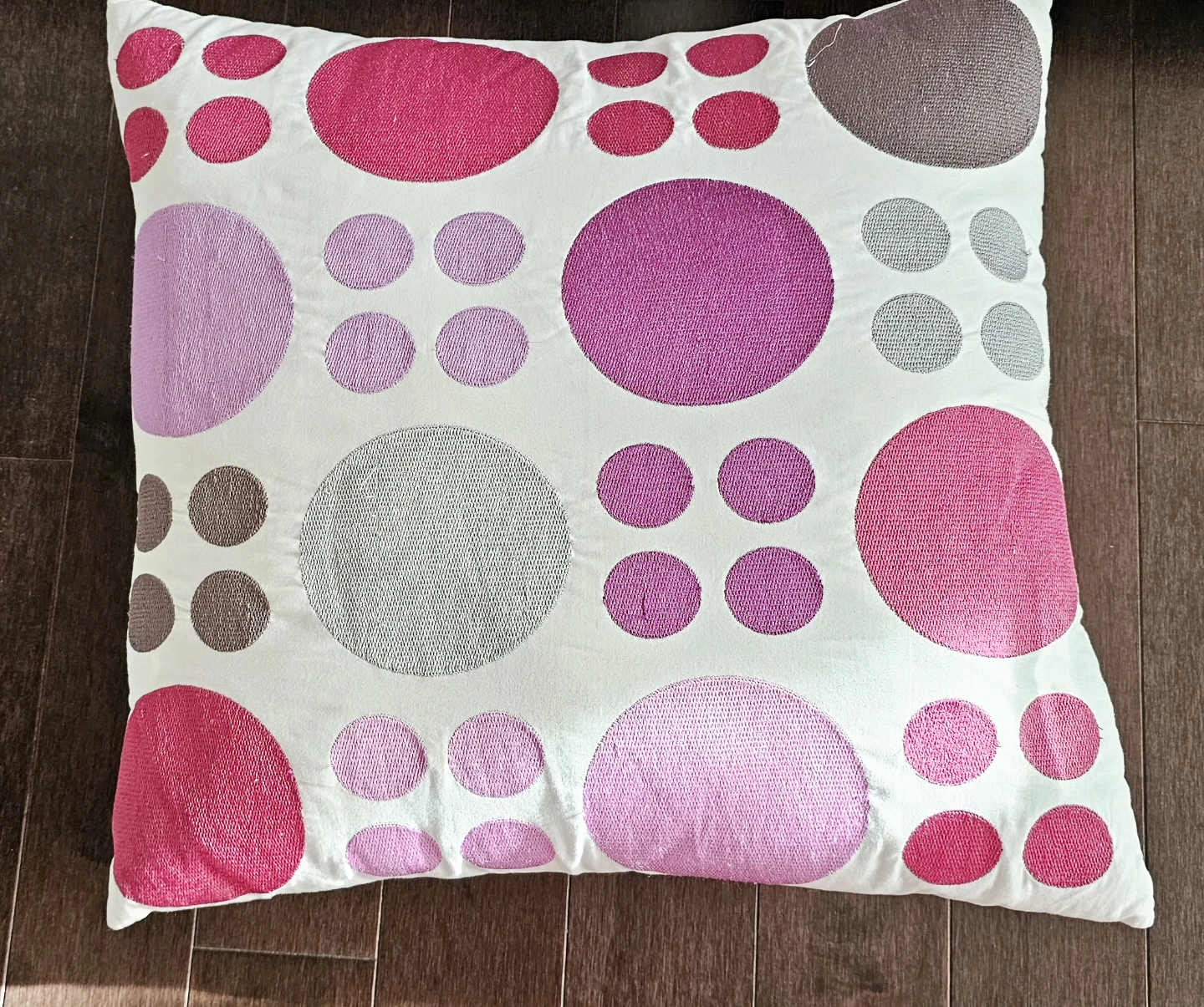 Set of 4 Decorative Throw Pillows - Pink and Grey Circles - photo 2
