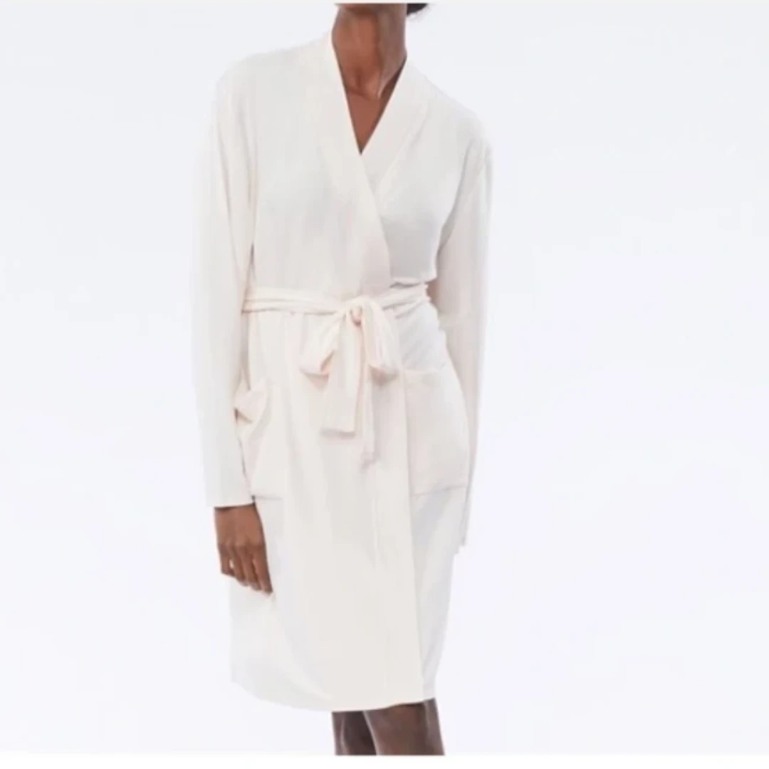 Love & Lore Essential Reading Robe (S/M)