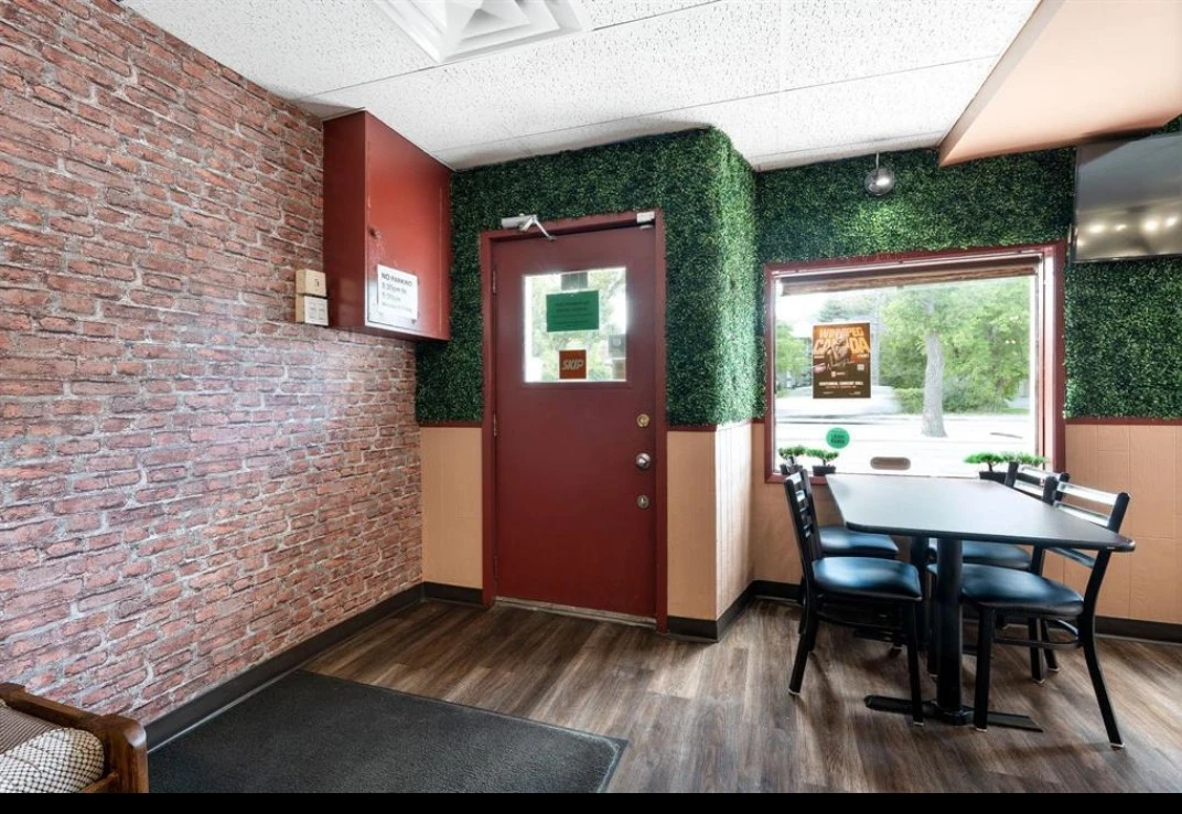 Restaurant Seating Area