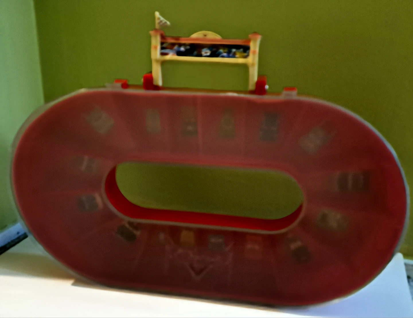 Pixar Cars Carrying case with oval racetrack when case is closed - photo 5