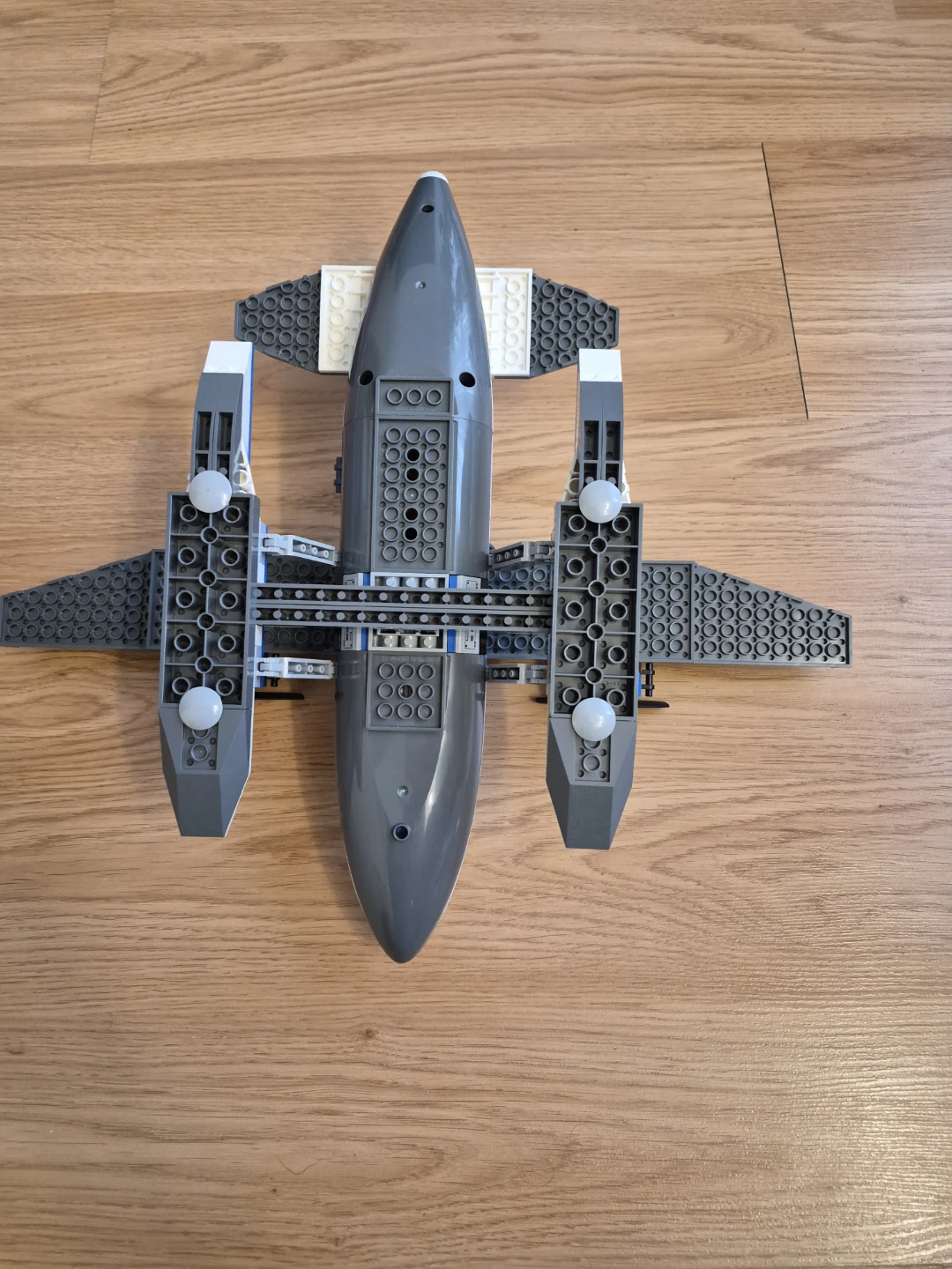 LEGO City Police Pontoon Plane 7723 - photo 4