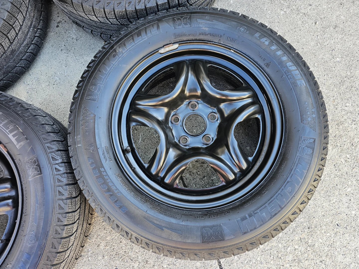 TOYOTA RAV4 WINTER TIRES ON STEEL RIMS 225/65 R17 - photo 2