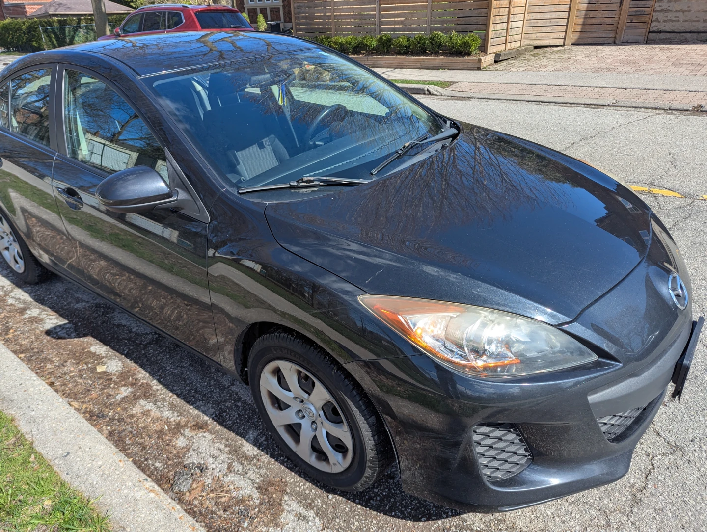Mazda 3 Manual 2012 as is - photo 2