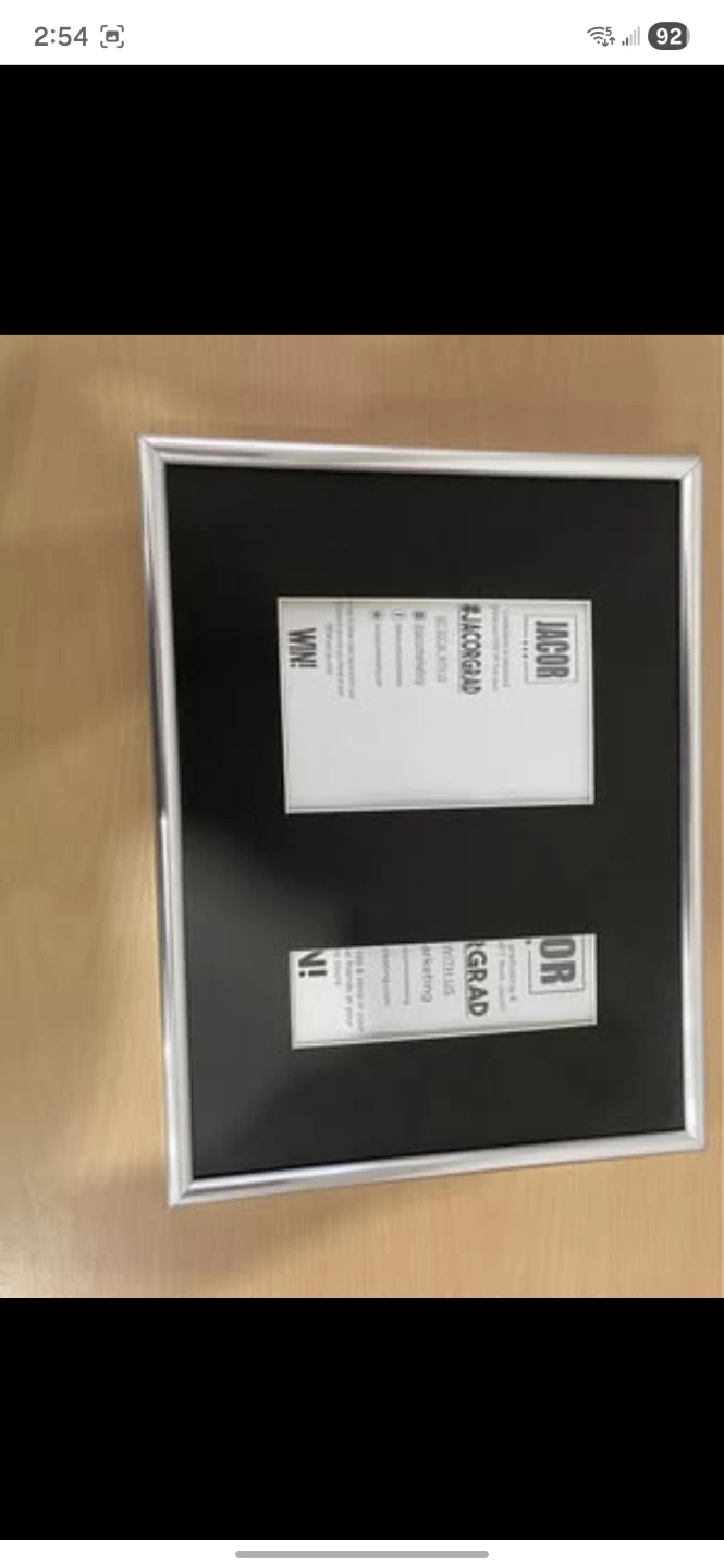4 Picture Frames - photo 3