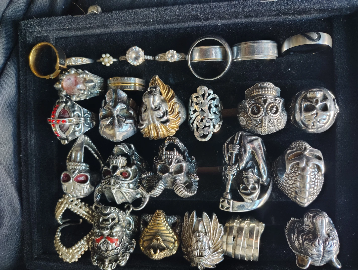 Assorted lot of unique rings