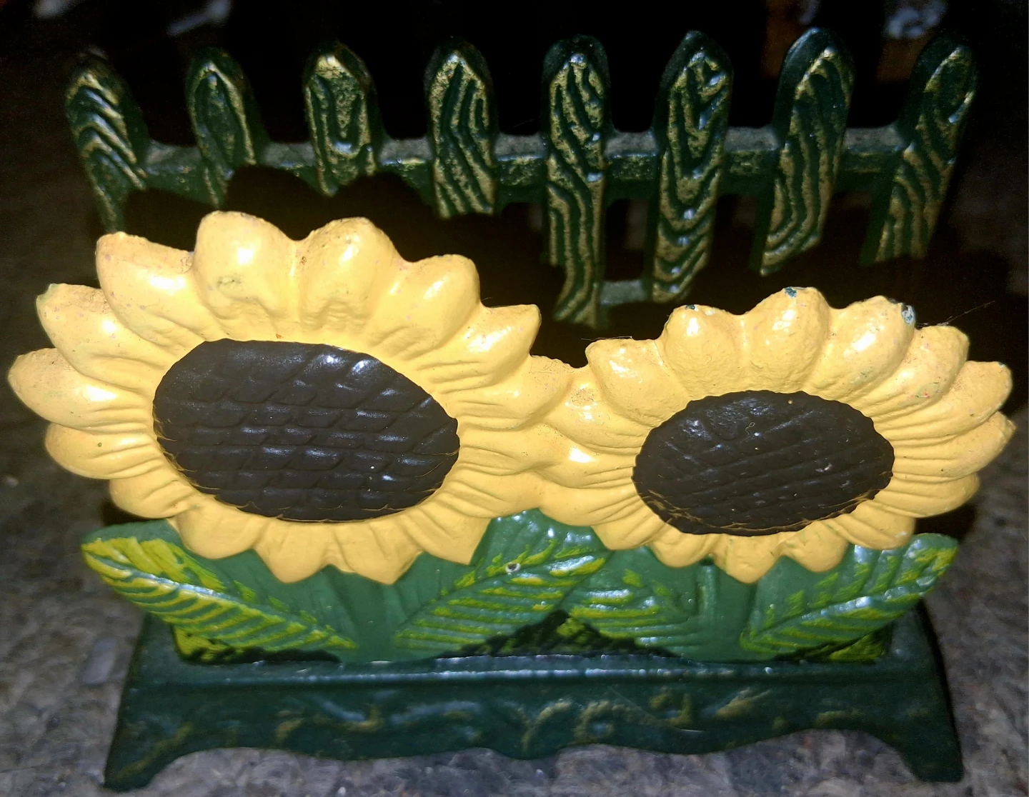 Cast Iron Sunflower Pot Holder Book Holder