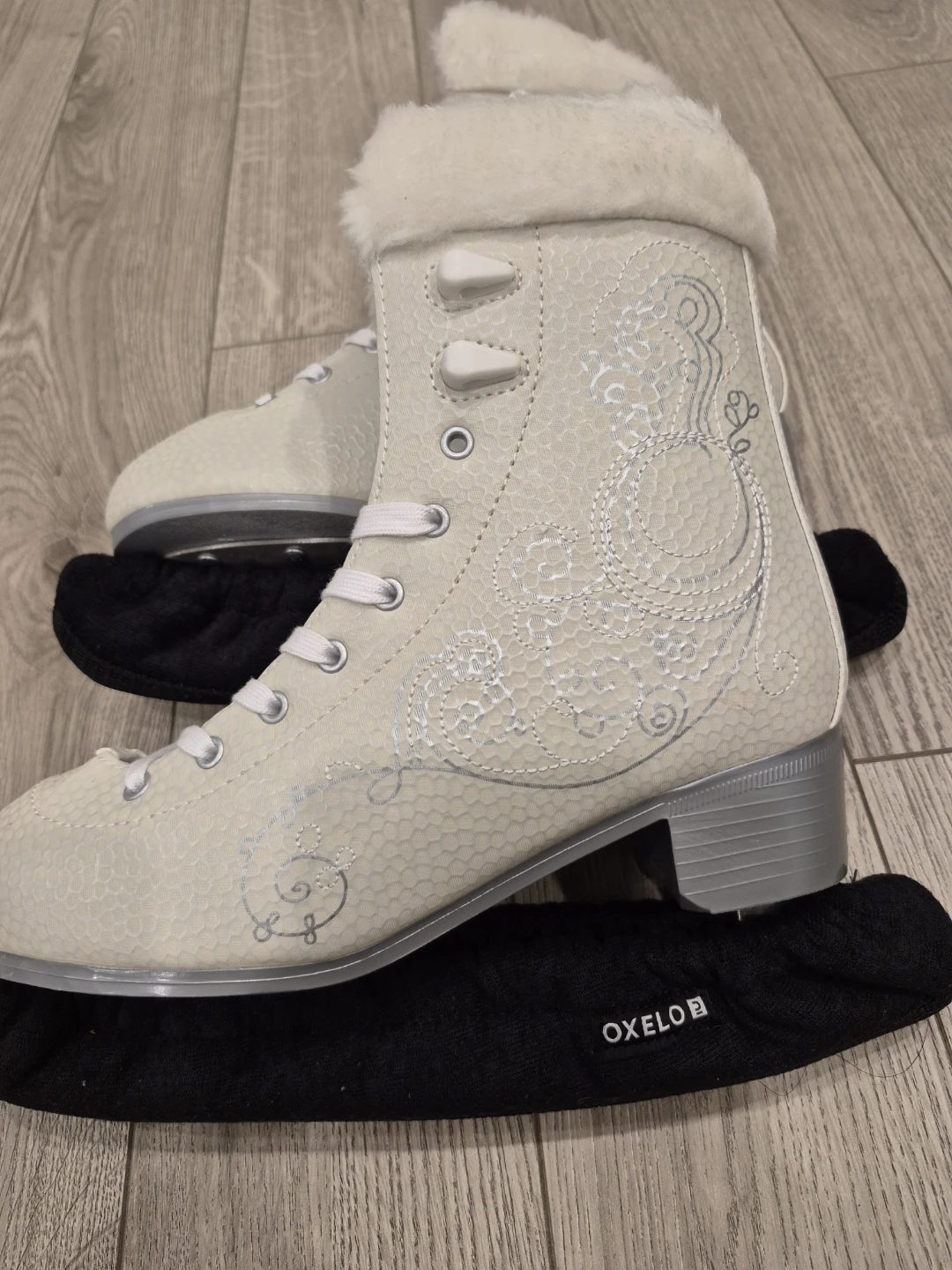 Cream White Ice Skates with Fur Trim - photo 3