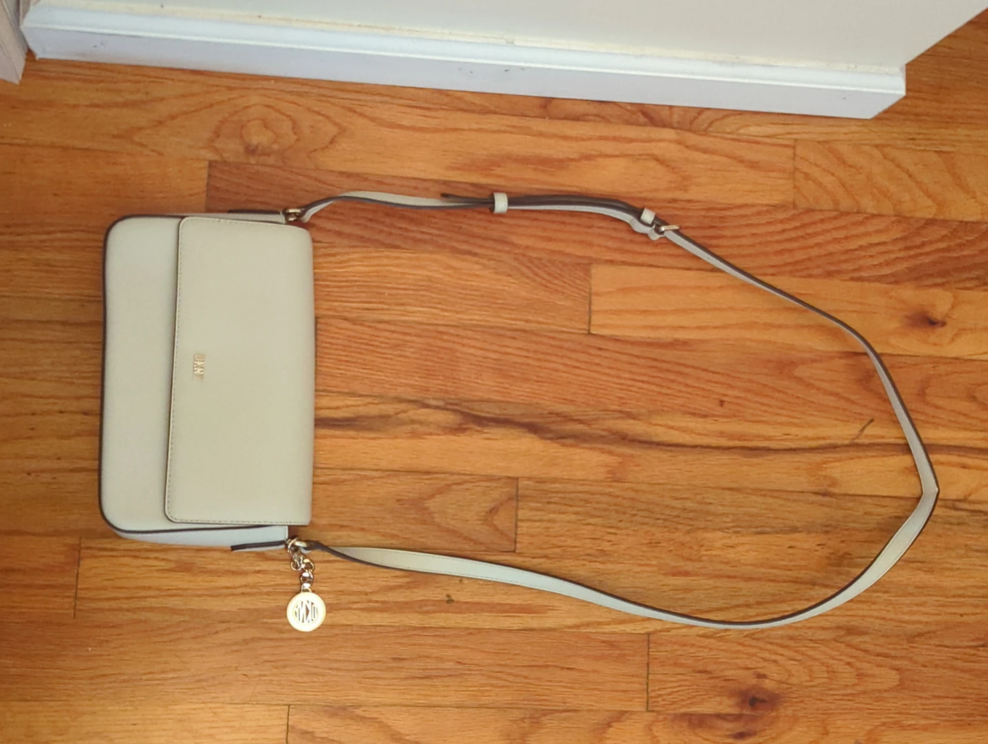 DKNY - White Leather Crossbody Bag