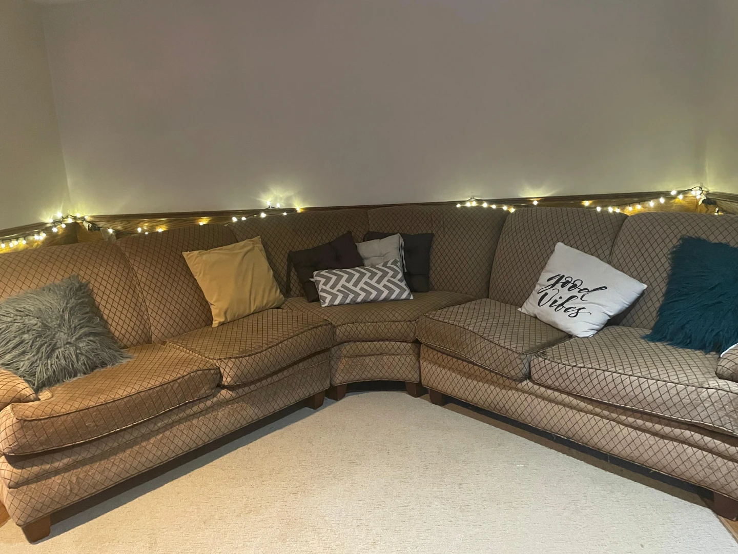 Sectional Couch - photo 2