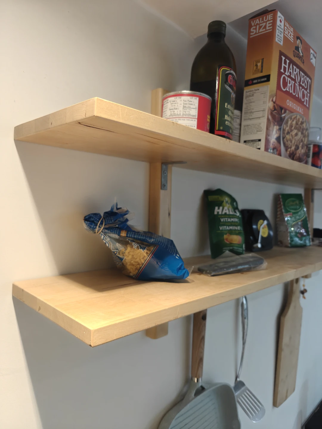Wooden kitchen shelves - photo 2